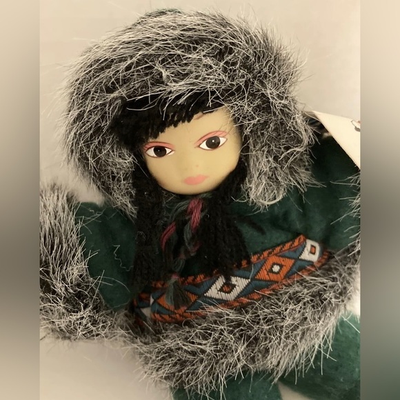 Eskimo Sandbag doll Arctic Kids hand painted porcelain face with tag - Picture 2 of 7